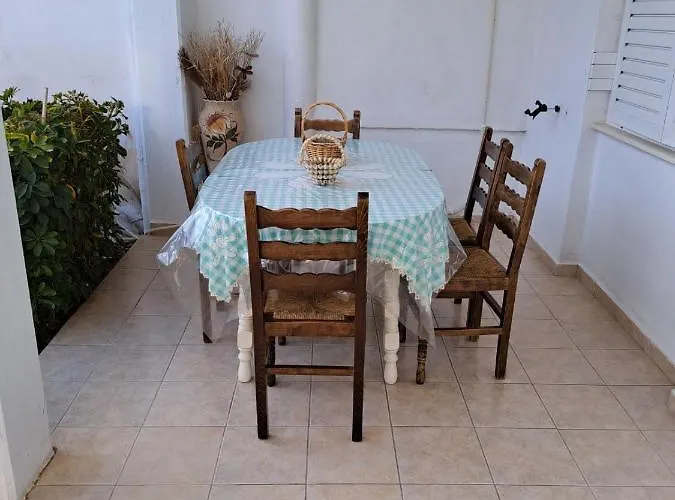 Persefoni\'S Room